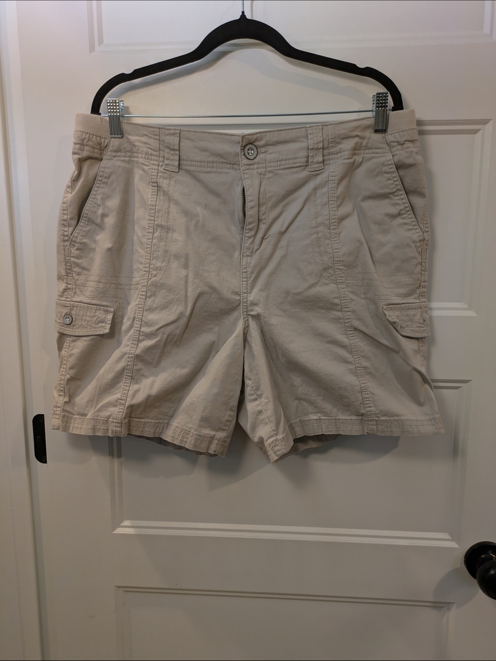 Style & Co. Khaki Cargo Shorts - Light Tan